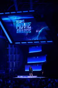   22-     MTV Movie Awards 2013  () / 201 ...